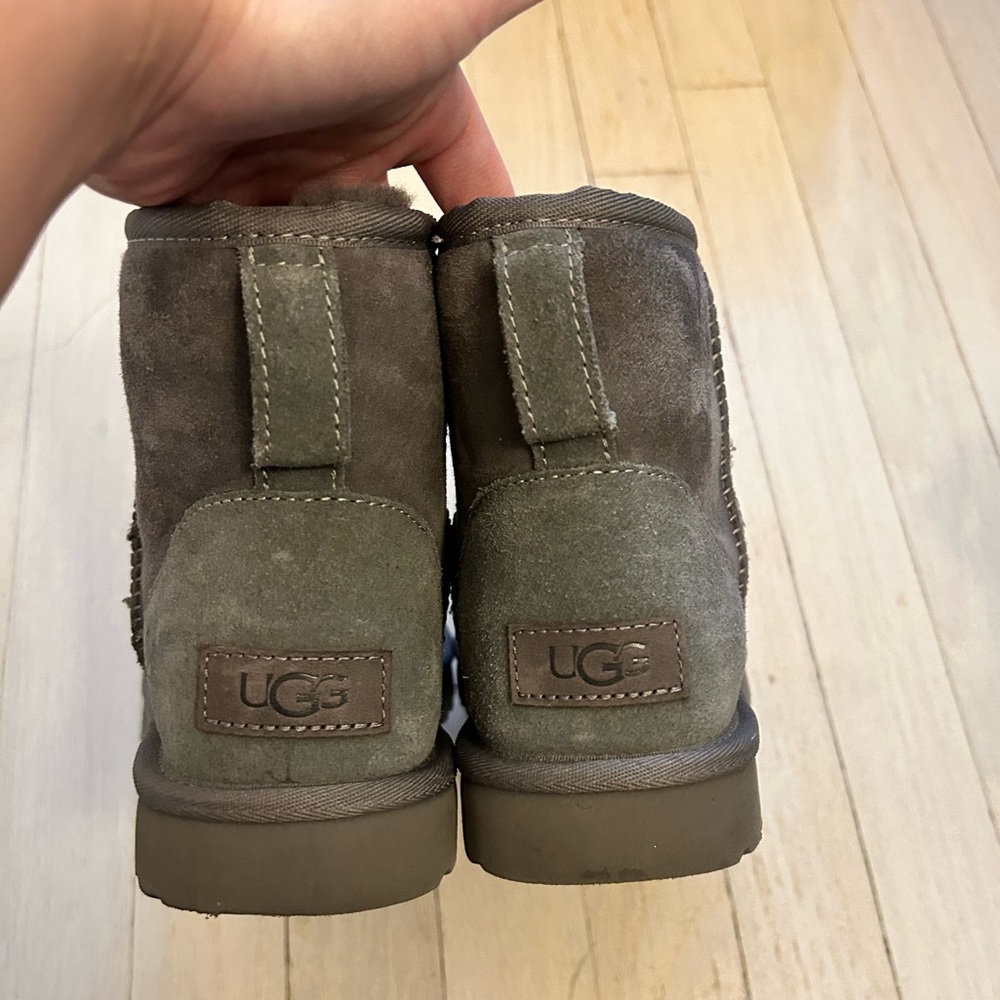 Ugg Classic Mini II Boot in Grey Size 6